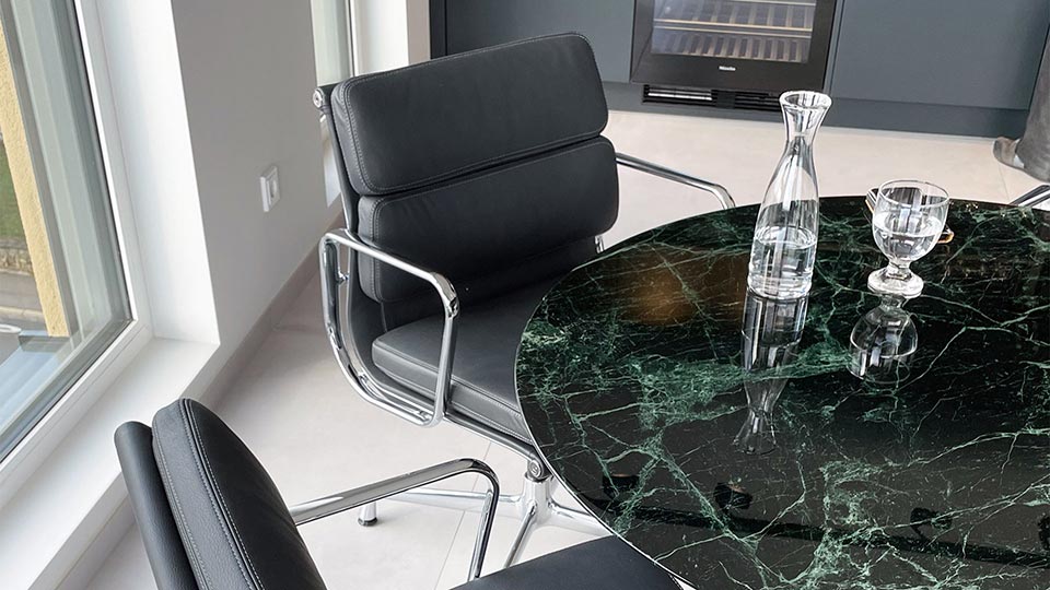 Knoll International Saarinen Table Interior Design 01
